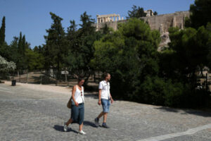 Greece ends curfew